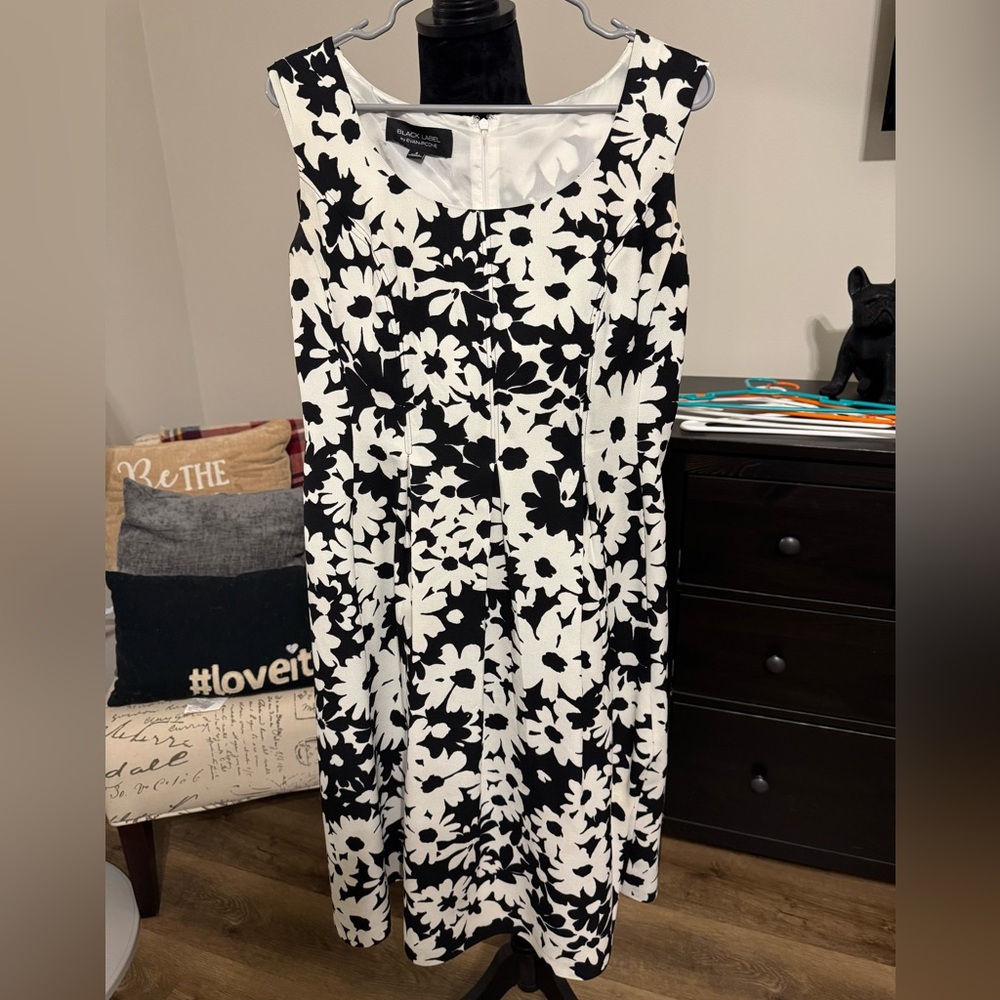 Black Label By Evan Picone Black and White Floral Dress